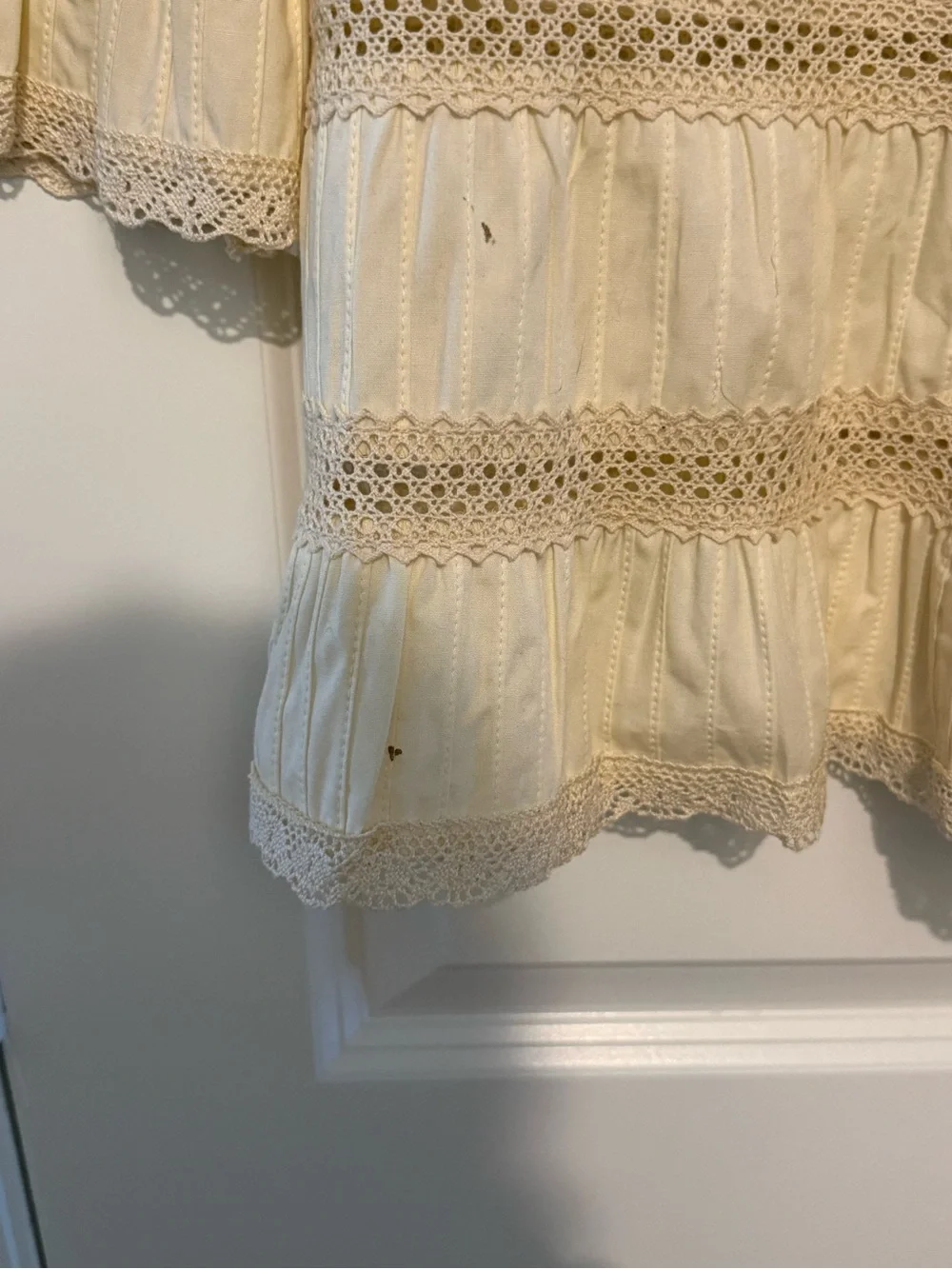 Nanette Lepore Cream Lace Trimmed Button-Front Blouse With Bell Sleeves Size 2 - Picture 5 of 9
